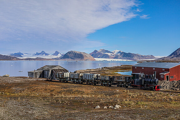 Ny-A-lesund-Photo-Emilie-Gerber-1030-2-24017172-Photo_Emilie_Gerber_Meier.JPG 